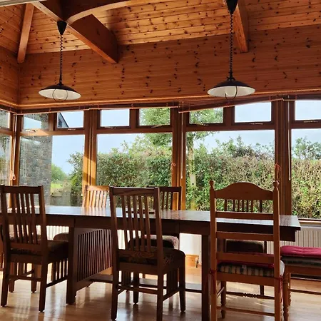 بيت للعطل Hillstone House *
