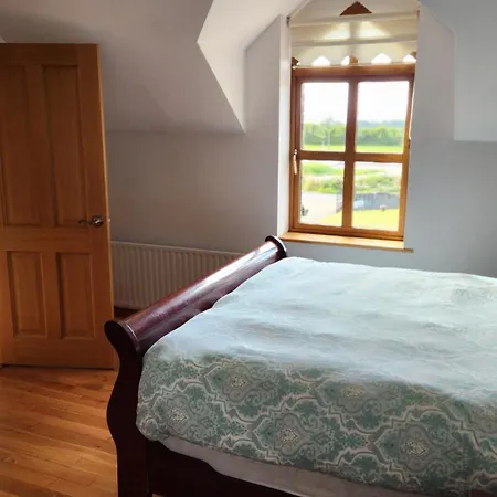 بيت للعطل Hillstone House