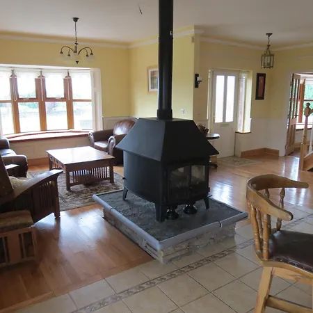 بيت للعطل Hillstone House